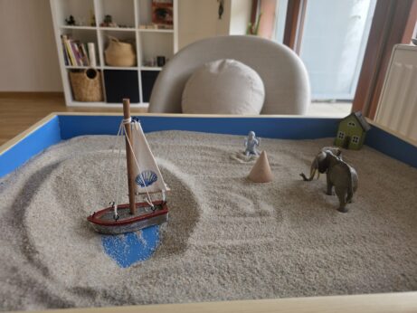 psychoterapie Praha 8 pískoviště NSST práce s emocemi